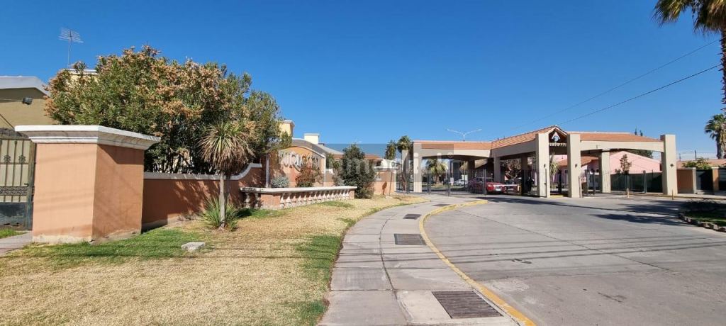 Casa en barrio furlotti 