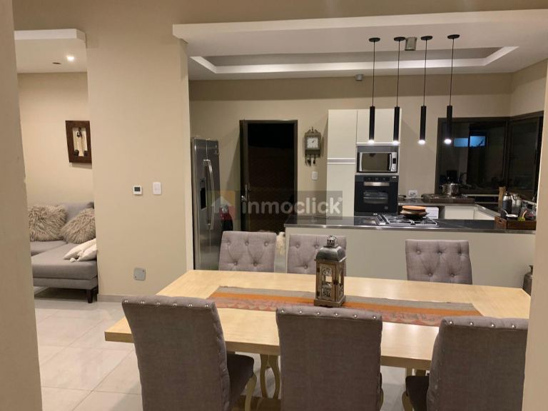 Casa en OZAMIS SUR Y ESPEJO