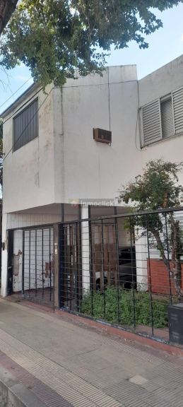Casa en AV.PRESIDENTE PERON 1195