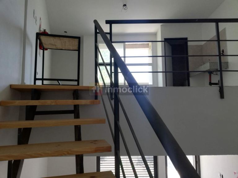 Local Comercial en Azcuénaga y Gutiérrez 