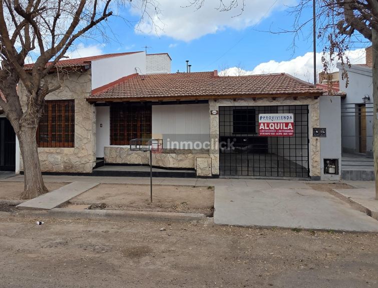 Casa en 1 de Mayo 6.859