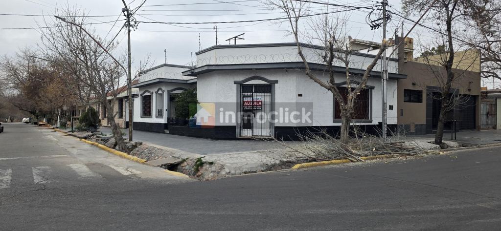 Casa en Alberdi y Olascoaga
