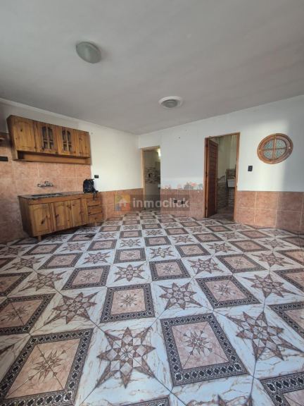Departamento en Calle Armani, a media cuadra del corredor del Oeste