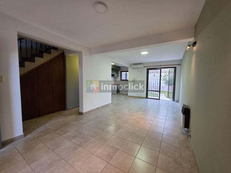 Duplex en Castro a 150m de Urquiza