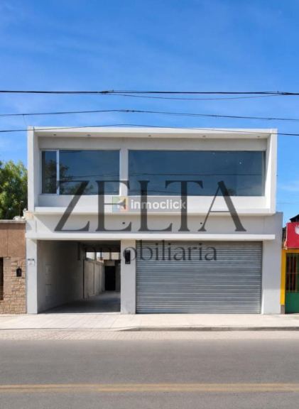 Local Comercial en Juan Agustín Maza Norte y Sarmiento