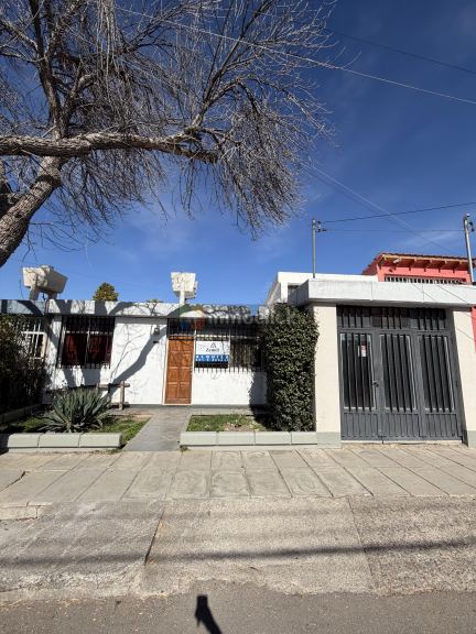 Casa en COLON N° 393 - TUNUYAN - PROVINCIA DE MENDOZA