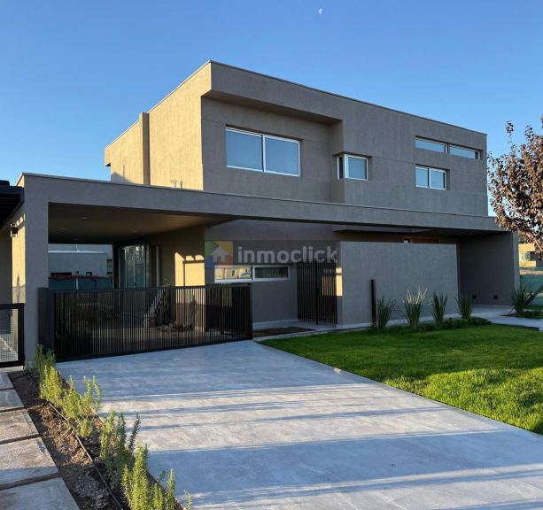 Casa en RINCON VIAMONTE - CHACRAS DE CORIA - LUJAN -  PROVINCIA DE MENDOZA