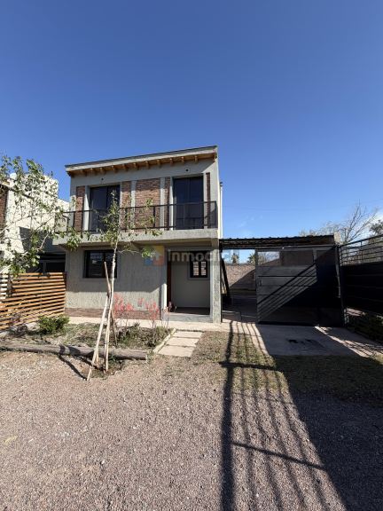 Casa en ALTA ITALIA N° 1993 - GUTIERREZ - MAIPU - PROVINCIA DE MENDOZA