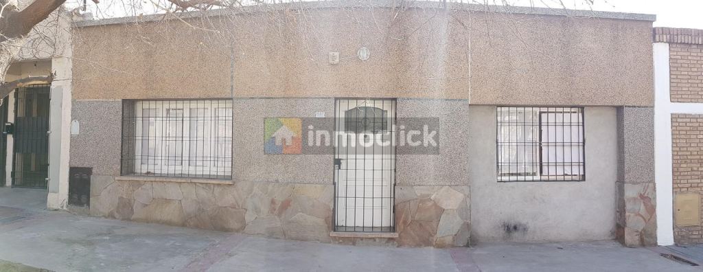Casa en RECONQUISTA 1687