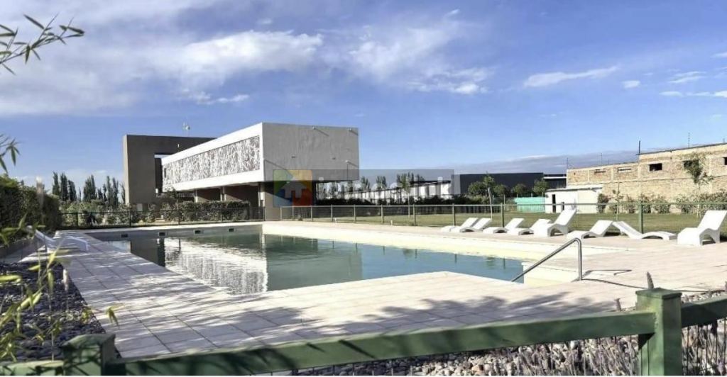 Lote en ACCESO SUR Y BULNES