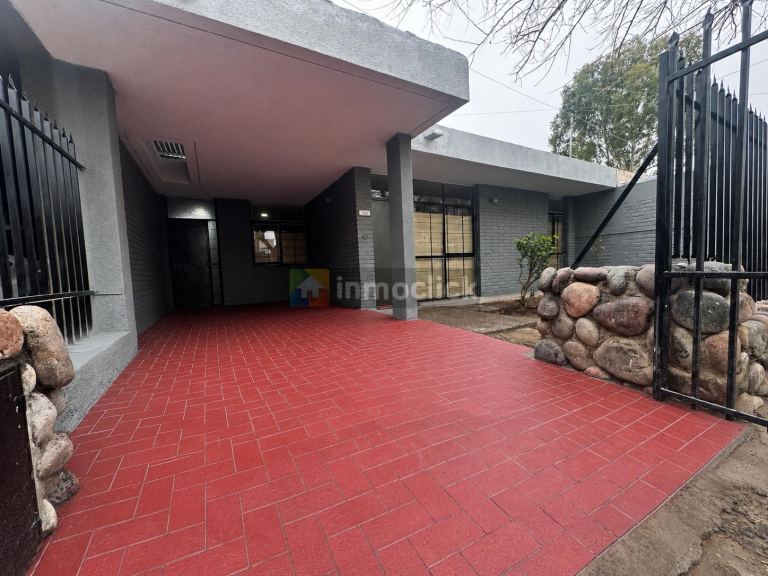 Casa en Calle Lamadrid 3317