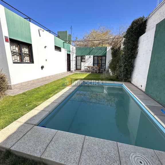 Casa en PASO DE LOS ANDES Y ARÍSTIDES- QUINTA SECCIÓN