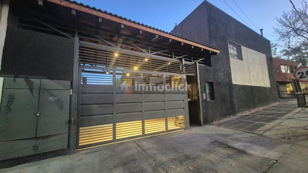 Departamento en calle Rivadavia 1030 