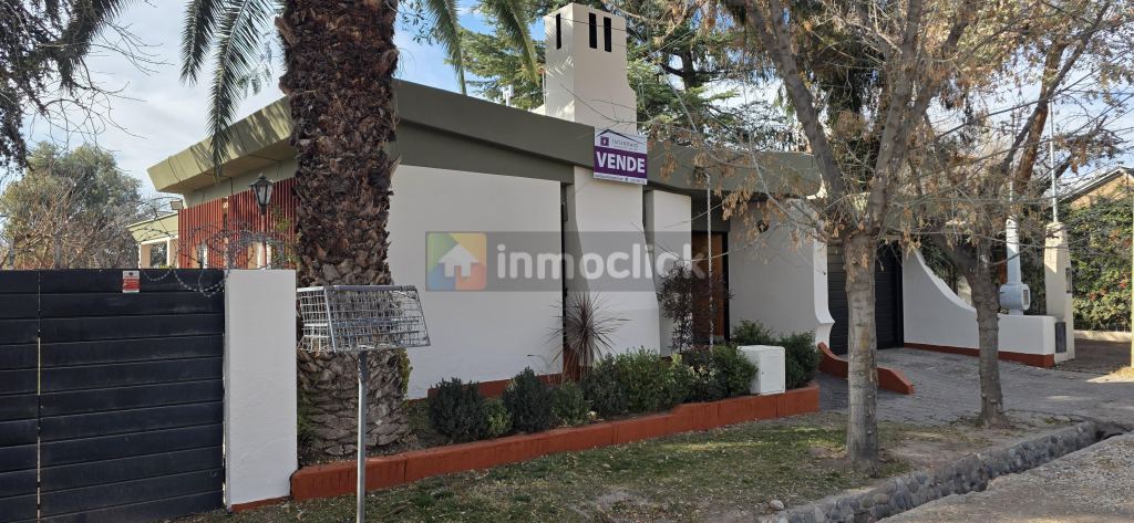 Casa en Jacarandá 7697