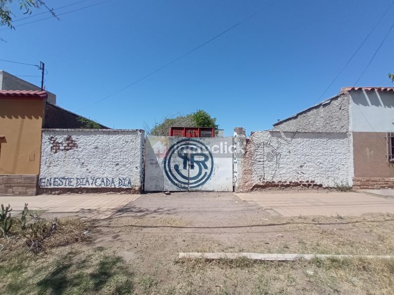 Lote en Sobre calle Italia entre Córdoba e Ingenieros 