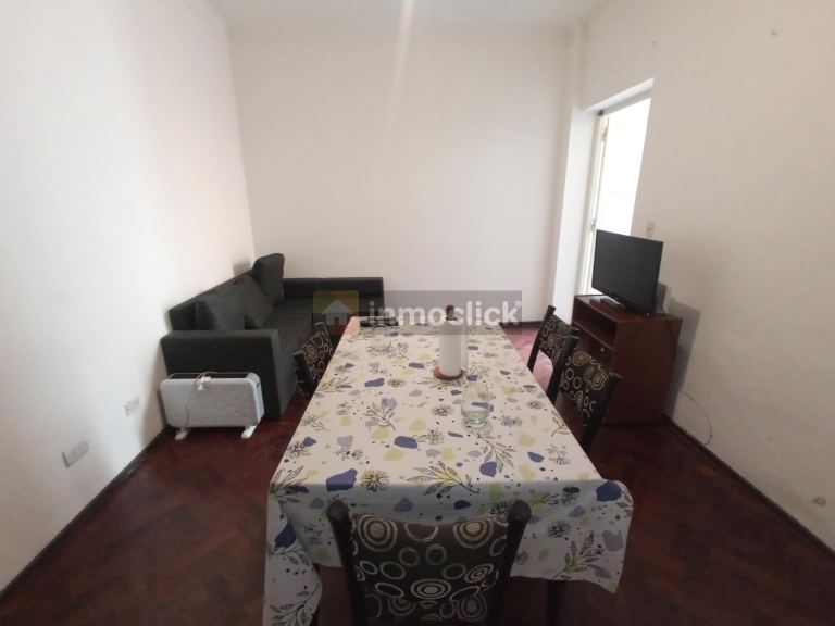 Departamento en Sobre calle Rivadavia entre 9 de Julio y San Martin