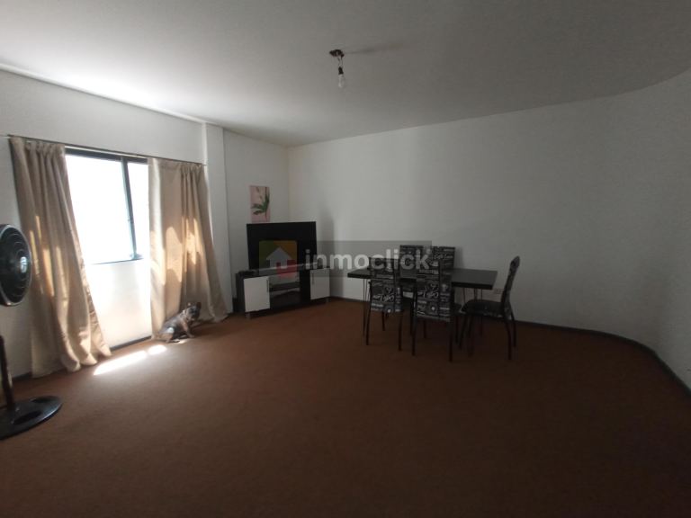 Departamento en Sobre Av. San Martin entre Peatonal Sarmiento y Rivadavia 
