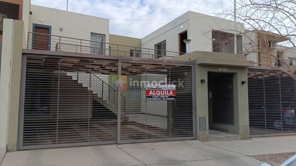 Departamento en Los Claveles A123