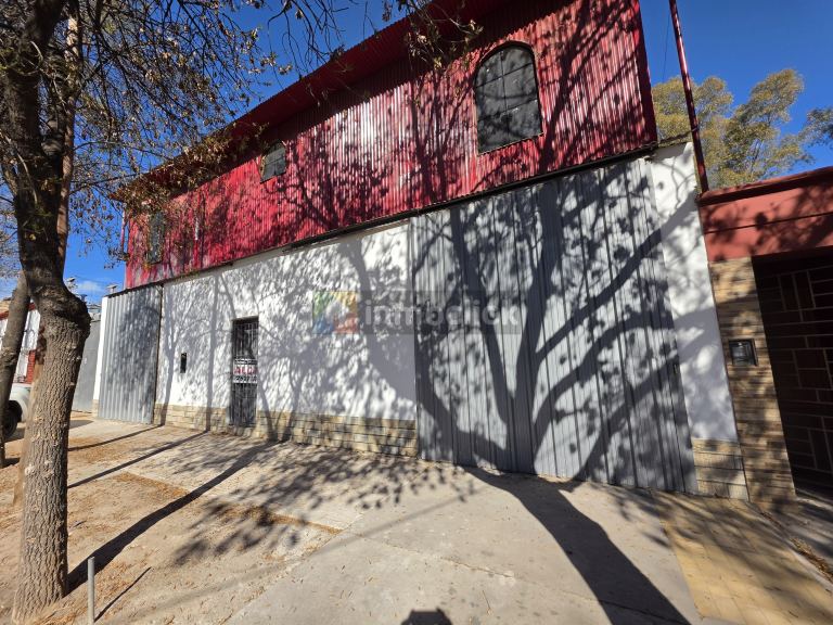 Galpon en Mathus Hoyos y Avellaneda
