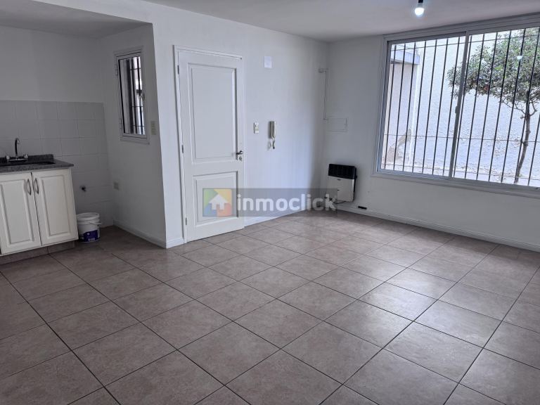 Departamento en Beltrán y Derqui 