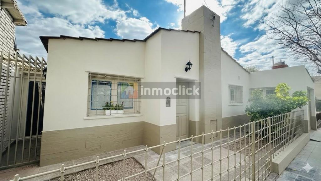 Casa en Jorge A Calle y Granaderos
