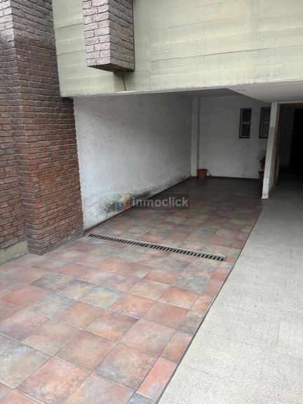 Cochera en AV. EMILIO CIVIT 259