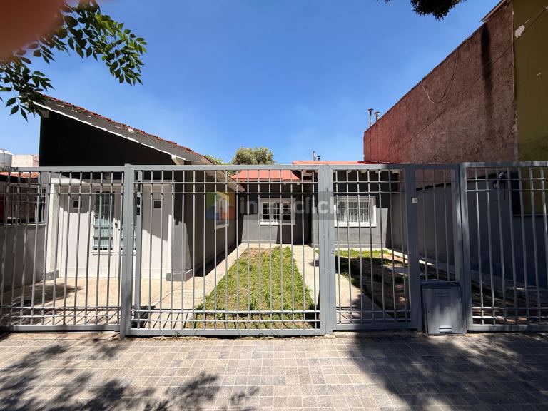 Casa en Ferroviarios Argentinos 174