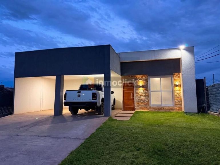 Casa en BARRIO PRIVADO AGATA